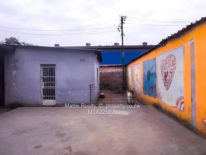 Commercial Building in Kaguvi Street