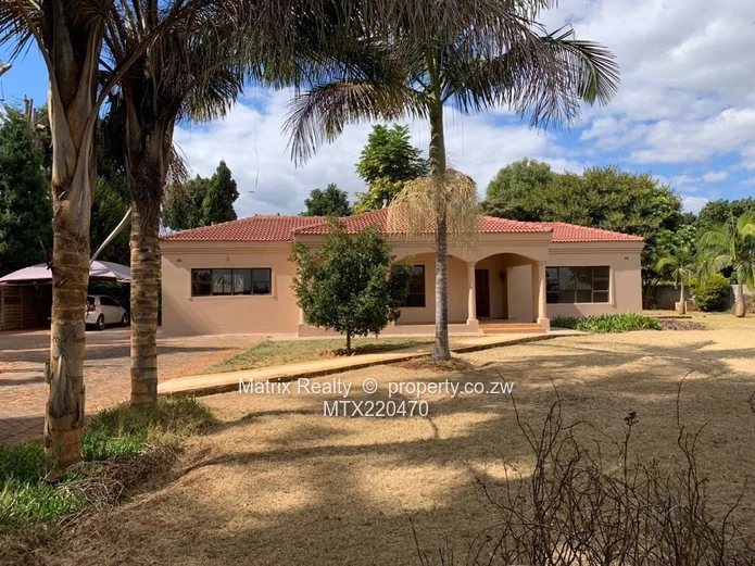 4 Bed House for sale in Helensvale